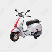 Vespa GTS 125 Racing Sixties 12V Electric Motorbike